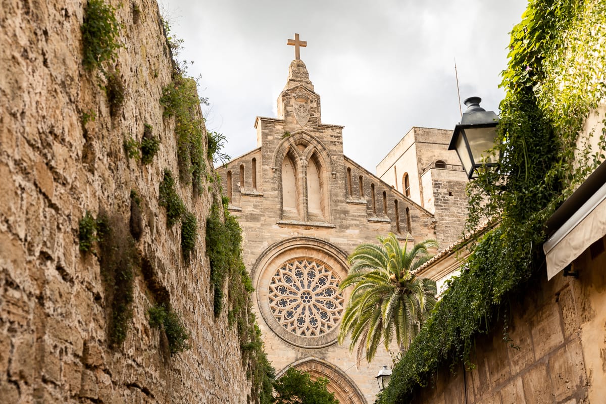 Alcudia - Reisetipps für Mallorcas Norden - Iglesia de San Jaime