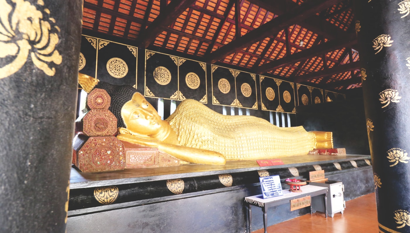 Liegender Buddha in einem Tempel