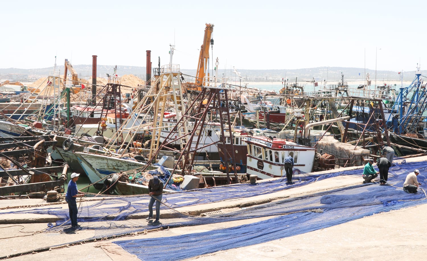 Geisternetze: Fischernetze werden repariert
