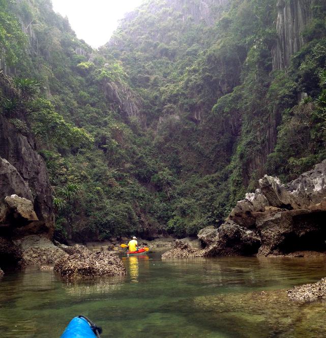 Reisebericht - Mit dem Kanu durch die Halong Bucht