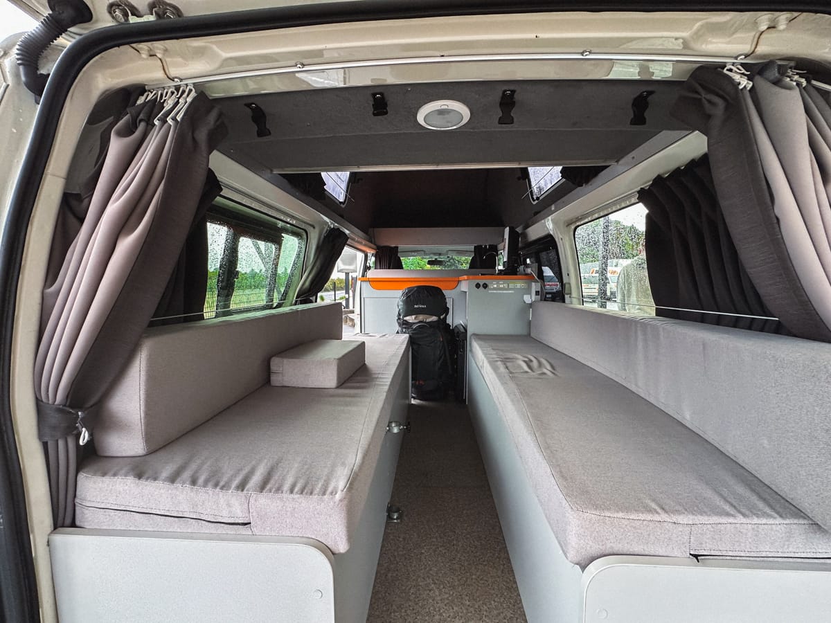 Japan Camper - Rückbank bzw. Bett