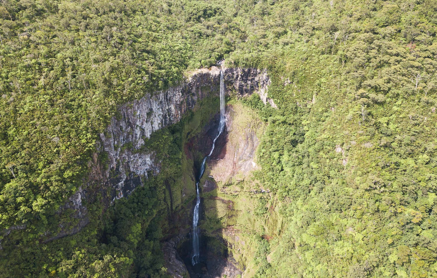 Mauritius Sehenswürdigkeiten & Reisetipps: Wasserfall 500 Pides