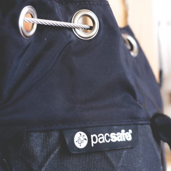 Pacsafe Travelsafe Test - Öffnung
