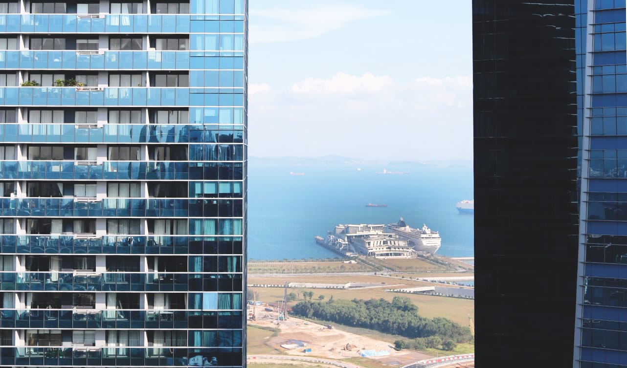 Singapur: Blick von Level33 auf Meer