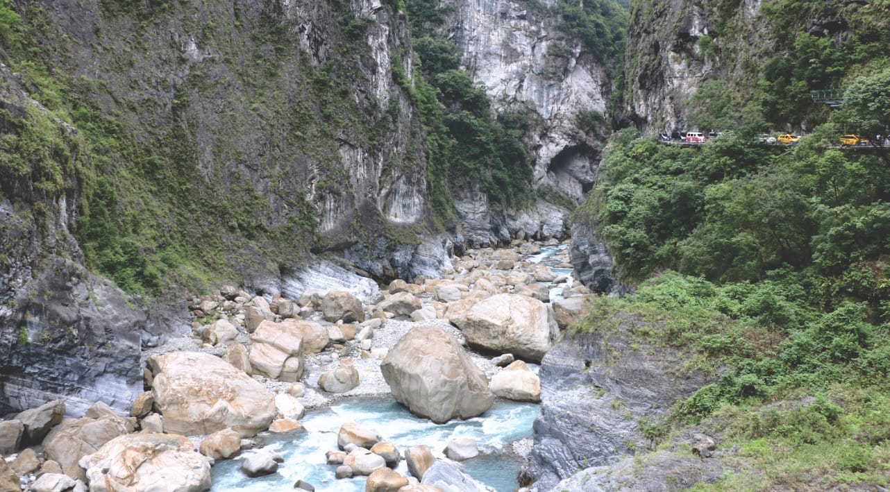 Taiwan Sehenswürdigkeiten: Taroko Schlucht - Schwalben Grotte