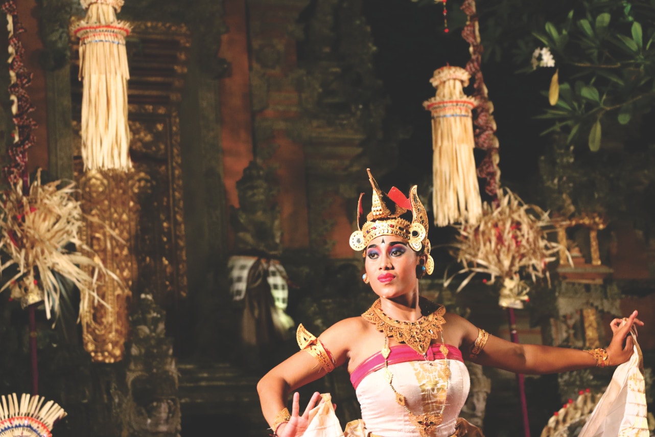 Traditionelle Tänzerin auf Bali