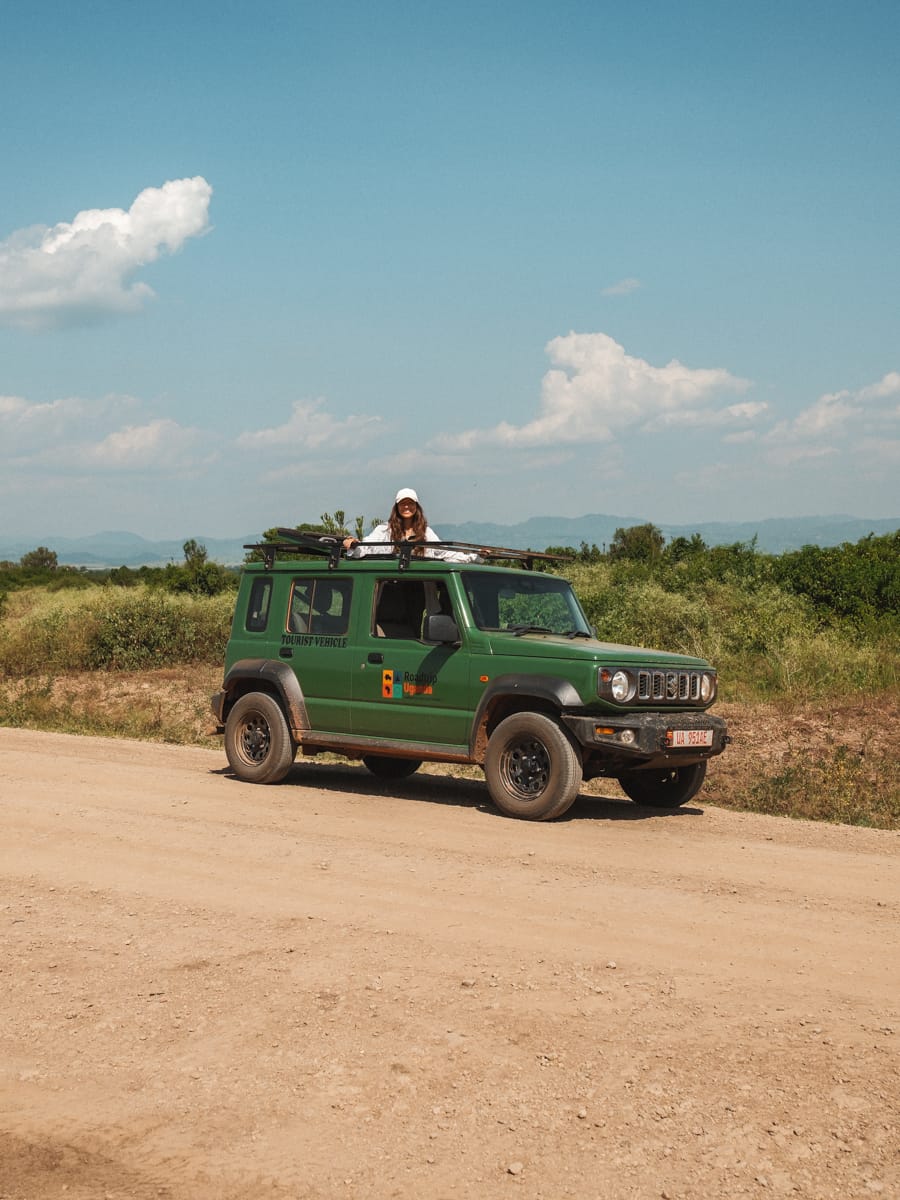 Uganda Nomads - Dachluke im Auto