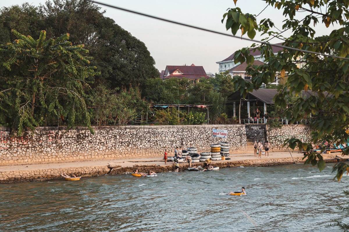 Vang Vieng - Tubing