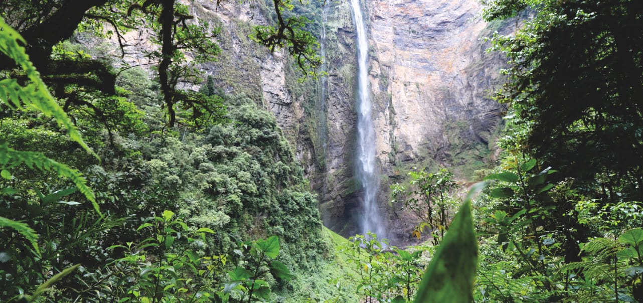 Blick auf den Gocta Wasserfall