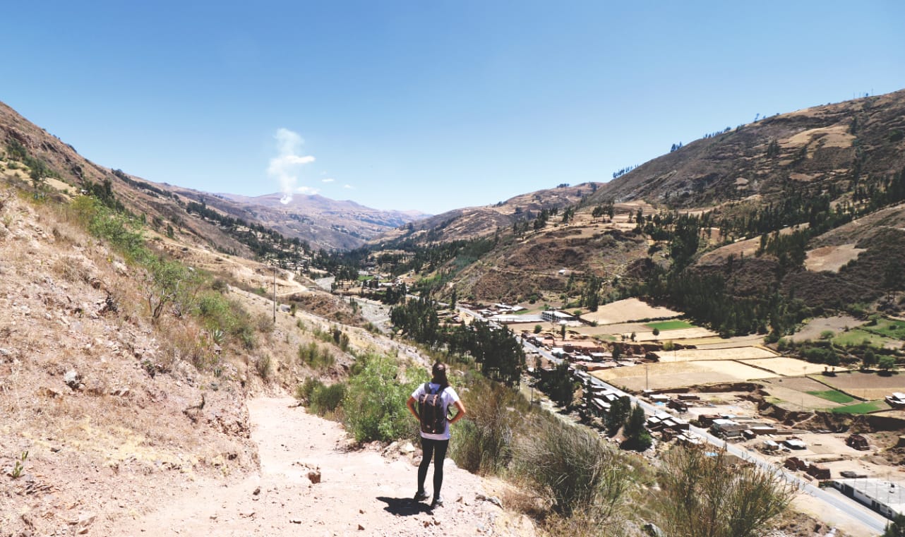 Beginn des Wilcacocha Trek in Huaraz